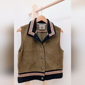 Vintage 90's Floral Trim Sleeveless Button Front Vest In Tan/Forest Green